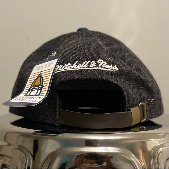 🍀University of Notre Dame Cotton Speckle, Denim Bill Strapback - Picture 5 of 8